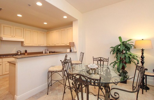 Naples Casa | FIDDLER'S CREEK 3/3 WATERFRONT COACH HOME, SOCIAL MEMBERSHIP TO FIDDLER'S CREEK