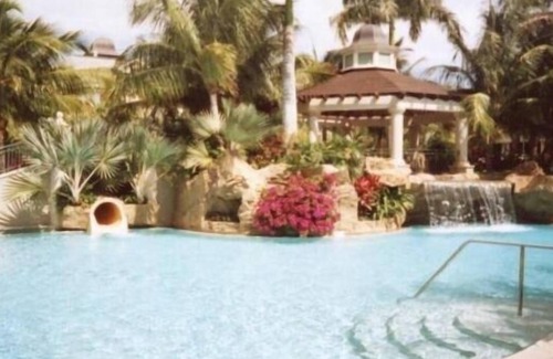 Naples Condominio | Fiddlers 'Creek Varenna Lakeside lujo con Ascensor Privado