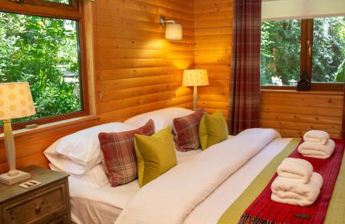 St. Florence Casa | Fiddlers Green Log Cabin Tenby