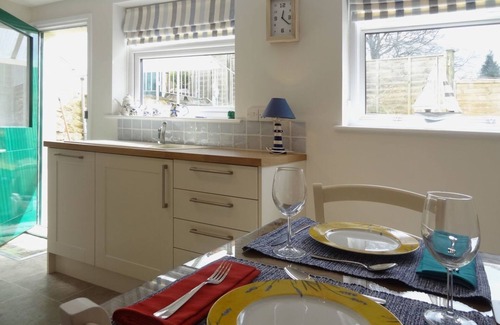 Beaminster Cabaña | FIDDLESTICKS COTTAGE, pet friendly in Beaminster