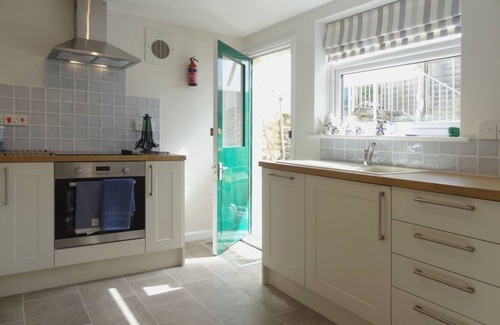 Beaminster Cabaña | FIDDLESTICKS COTTAGE, pet friendly in Beaminster