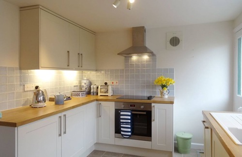 Beaminster Cabaña | FIDDLESTICKS COTTAGE, pet friendly in Beaminster