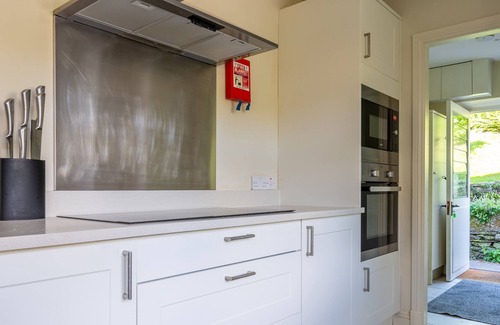 Penny Bridge Cabaña | FIELD HEAD HOUSE, family friendly, with pool in Hawkshead
