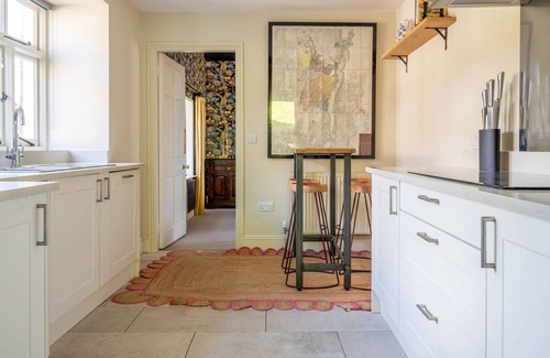 Penny Bridge Cabaña | FIELD HEAD HOUSE, family friendly, with pool in Hawkshead