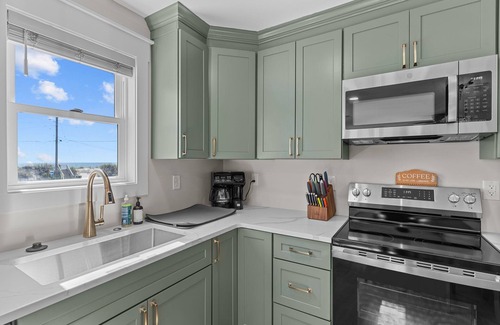 North Topsail Beach Casa | Field of Dreams #177 - 3BD Beach Cottage, Pet-Friendly & Steps from the Ocean