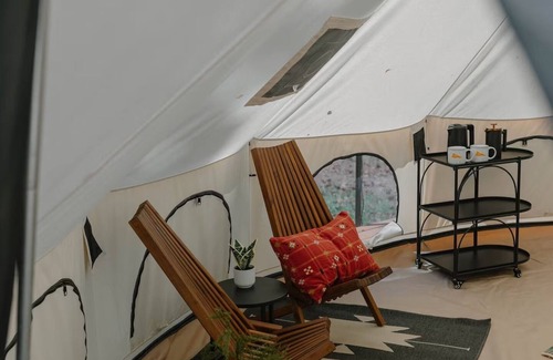 Travelers Rest Alquiler De RV | Field Trip Unit 11 Med Bell Tent