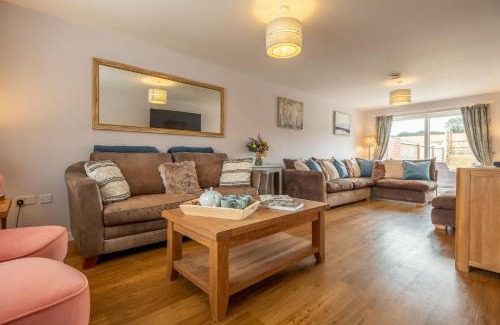 Ringstead Casa | Field View