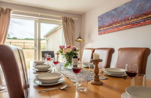 Ringstead Casa | Field View