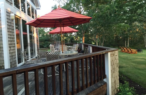 West Tisbury Casa | Campos y vistas al estanque: minutos a Long Point Beach