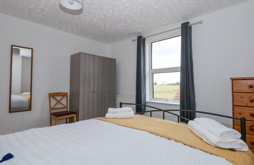 Great Massingham Cabaña | FIELDVIEW COTTAGE, pet friendly, with a garden in Great Massingham