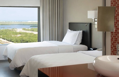 Centro de Cancún Hotel | Fiesta Inn Cancun Las Americas