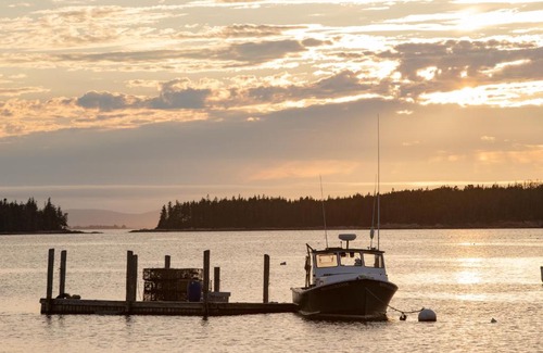 Stonington Casa | Fifield Lobster Overlook
