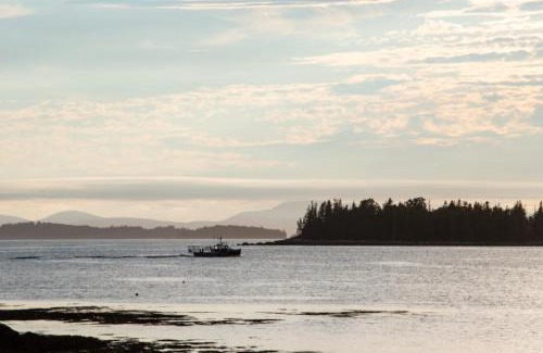 Stonington Casa | Fifield Lobster Overlook