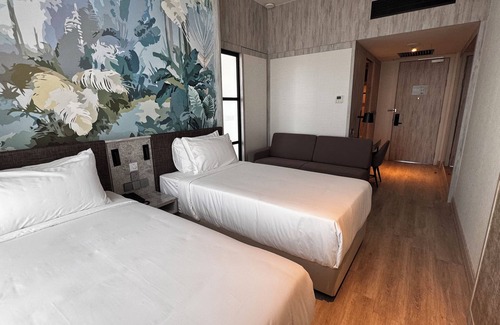 Downtown George Town Hotel | Fifth Avenue Hotel