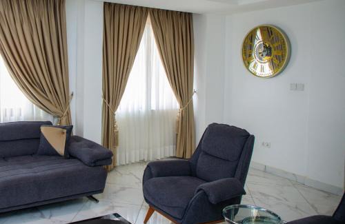Teshie Apartamento | Fifth Avenue Luxury Apartment