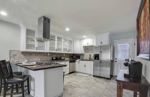 Raisin Apartamento | Fig Garden Casita B- Affordable & Convenient!