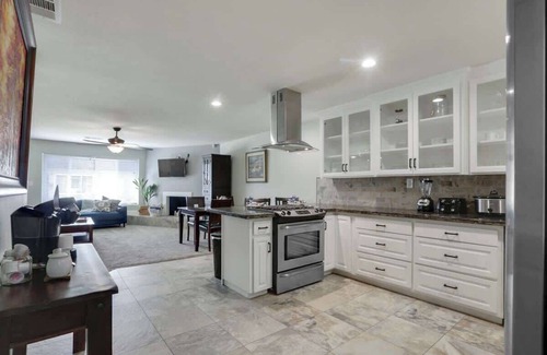 Raisin Apartamento | Fig Garden Casita B- Affordable & Convenient!