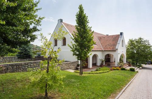 Balatonfured Casa | Figula Vendégház
