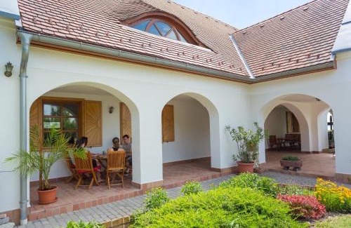 Balatonfured Casa | Figula Vendégház