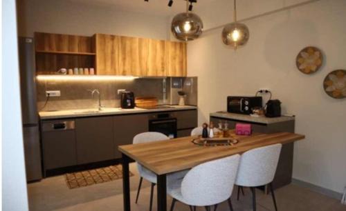 Stavros Casa | FILIRA Luxurious Apartment - by Ploumis