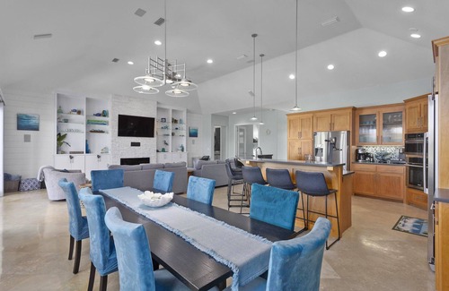 Villa Segunda Casa | The Big Yellow Beach House | Gulf Views, Private Pool - Sleeps 19