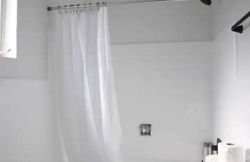 Fillmore Apartamento | Fillmore Lodge: One King Room with Lowest Rates!