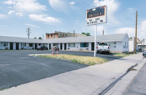 Fillmore Apartamento | Fillmore Lodge: Private Queen Room, Lowest Price!