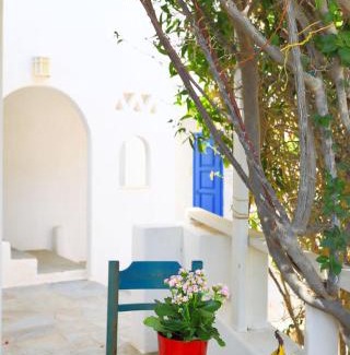 Schinoussa Town Casa | Filoxenia by Grispos Villas