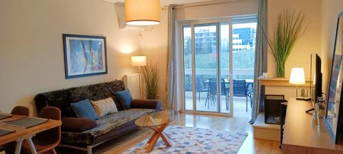 Khalandrion Apartamento | Filoxenia House Marousi -private parking-