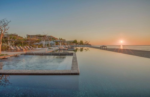 San José del Cabo Villa | Find Paradise in this Luxury Villa nestled in the corridor of Cabo San Lucas!