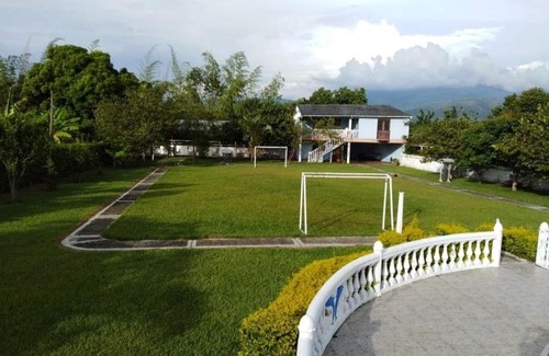 Guadalajara de Buga Casa | Finca Campestre a 15 Minutos Buga La Basílica "Villa María"