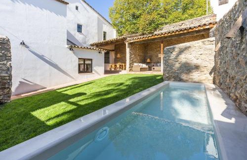 L'Avella Casa | Finca Can Romeu alojamiento rural entre viñedos