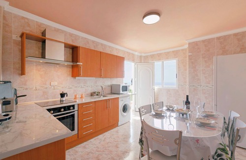 Arafo Villa | Finca "Clemente House, Private Pool" con vistas al mar, terraza privada y Wi-Fi
