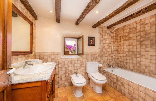 Manacor Villa | Finca "Es Rafalet - Sa Buhardilla" con vistas a la montaña, piscina, Wi-Fi, A/C, terrazas y jardín