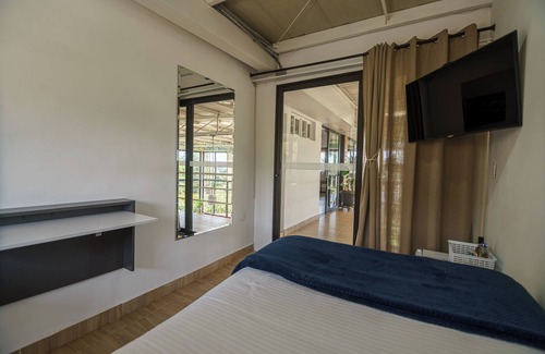 Rionegro Cama Y Desayuno | Finca Hotel 12 Palmas