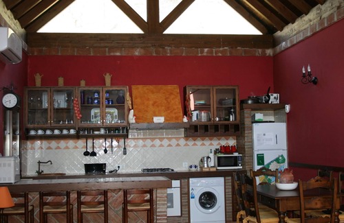 Guaro Otro | Finca La Bendita, lujo rústico en las colinas andaluzas, tiene capacidad para 6 personas, piscina privada