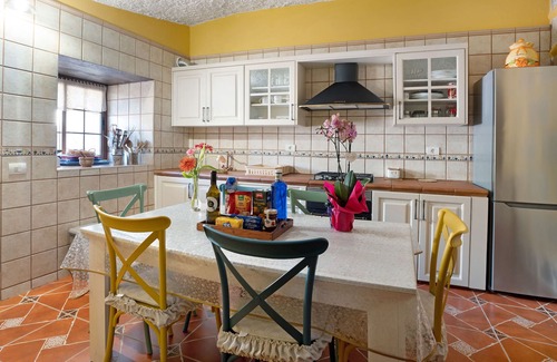Arico Villa | Finca "La Escondida" con vistas al mar y terraza privada