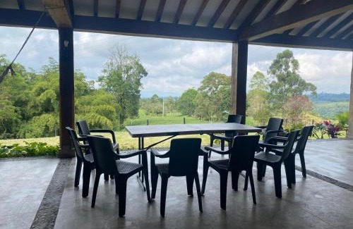 Circasia Casa | FINCA LA ESMERALDA