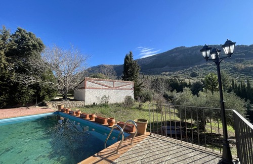 Valdepeñas de Jaén Cabaña | Finca rural La Calderera con 10.000 metros cuadrados en plena Sierra Sur