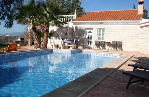 Cártama Casa | Finca Sarah Jane, 3 dormitorios, piscina privada con una hermosa vista.