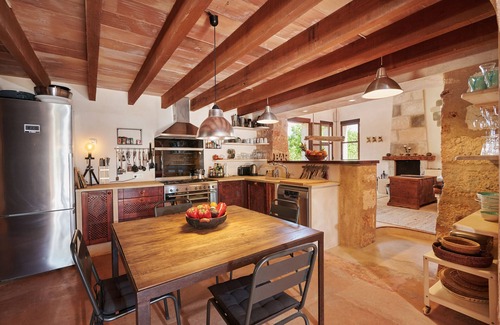 Es Palmer Villa | Finca 'Son Garreta' con vistas a la Tramuntana, piscina privada y Wi-Fi
