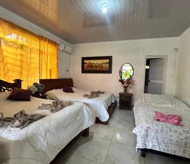 Rivera Otro | Finca Turística Las Margaritas