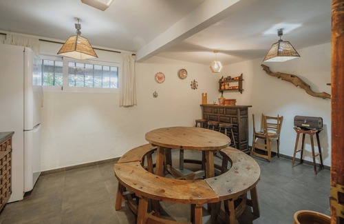 Valdemanco Casa | Finca 'Villa Karina' con vistas a la montaña, piscina privada y Wi-Fi