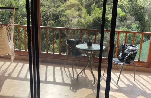 Guarne Cabaña | Finca con BBQ, Parking Privado y Hamacas