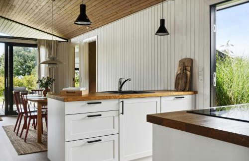 Næs Casa | Find Peace In Cosiest Setting With Sea Glimpse