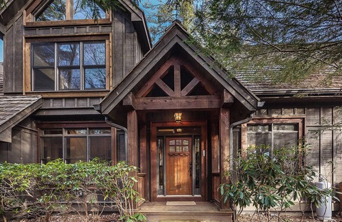 Lake Toxaway Cabaña | Find Your Base Camp in Beautiful Lake Toxaway
