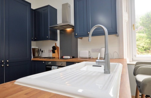 Tighnabruaich Apartamento | Findhorn Upper - waterfront location, sea views, pet friendly