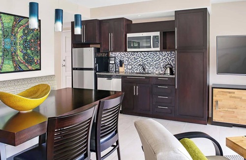 Estate Bethany Complejo | 𝐅𝐢𝐧𝐝𝐢𝐧𝐠 𝐌𝐞𝐢𝐥𝐢-Luxe Beachfront Cruz Bay Resort+Westin Amenities. 2BR