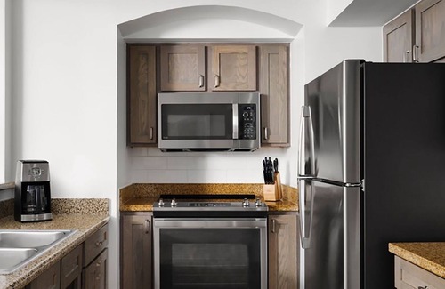 Palm Beach Shores Complejo | 𝐅𝐢𝐧𝐝𝐢𝐧𝐠𝐌𝐞𝐢𝐥𝐢 Sparkling Beachfront OceanPointe Resort+Amenities, 2BR