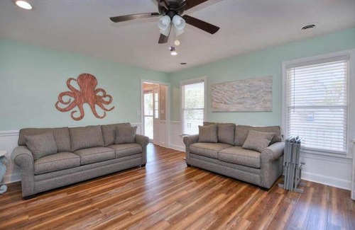Yaupon Beach Casa | Fine and Sandy